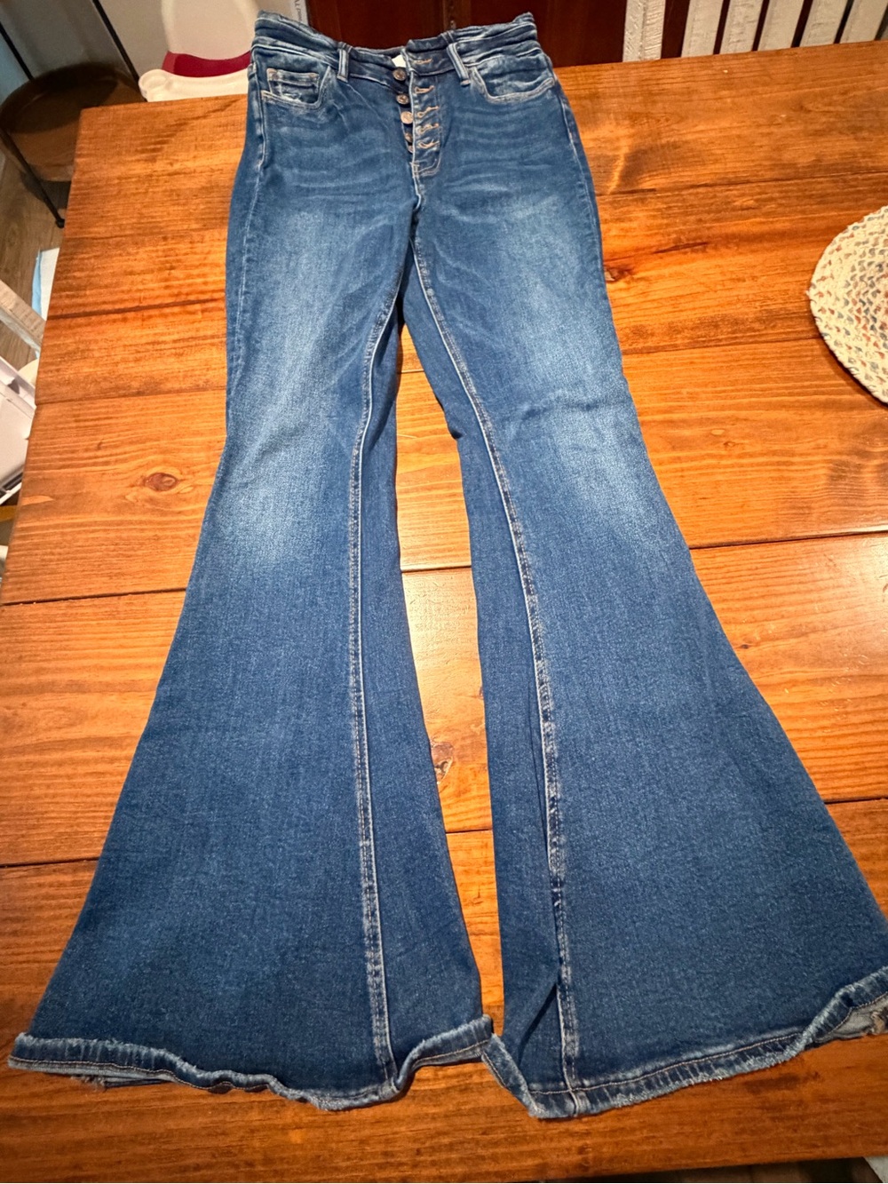 High-Rise Flare Jeans in Medium Blue Wash